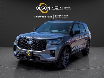 2025 Ford Explorer ST-Line