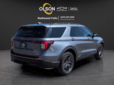 2025 Ford Explorer ST-Line