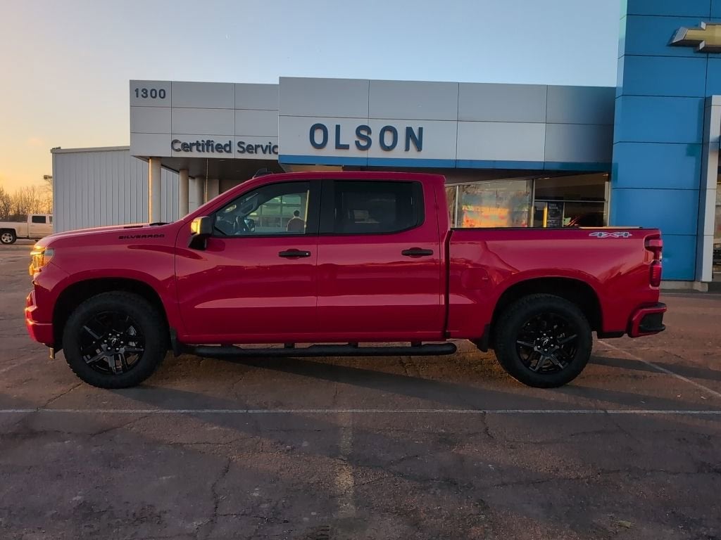 2025 Chevrolet Silverado 1500 Custom
