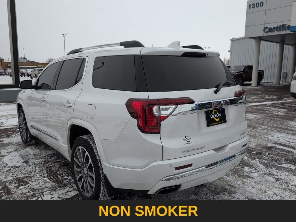 2023 GMC Acadia Denali
