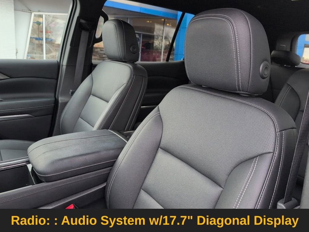 2025 Chevrolet Traverse LT