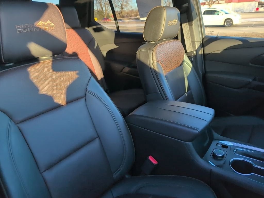 2023 Chevrolet Traverse High Country
