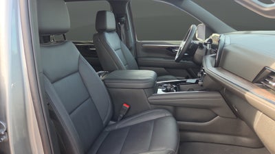 2025 Chevrolet Suburban LT