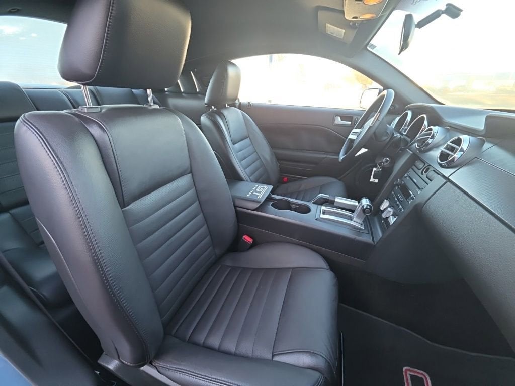 2007 Ford Mustang GT Deluxe