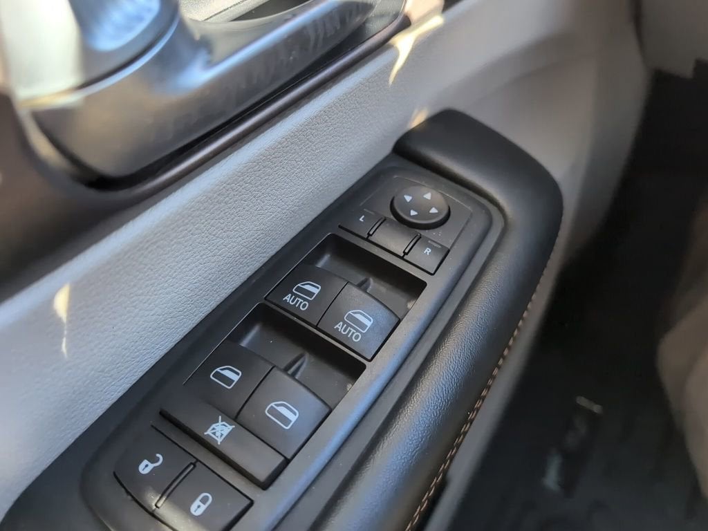 2017 Chrysler Pacifica LX