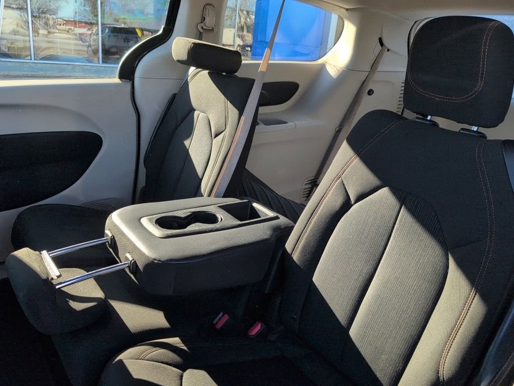 2017 Chrysler Pacifica LX