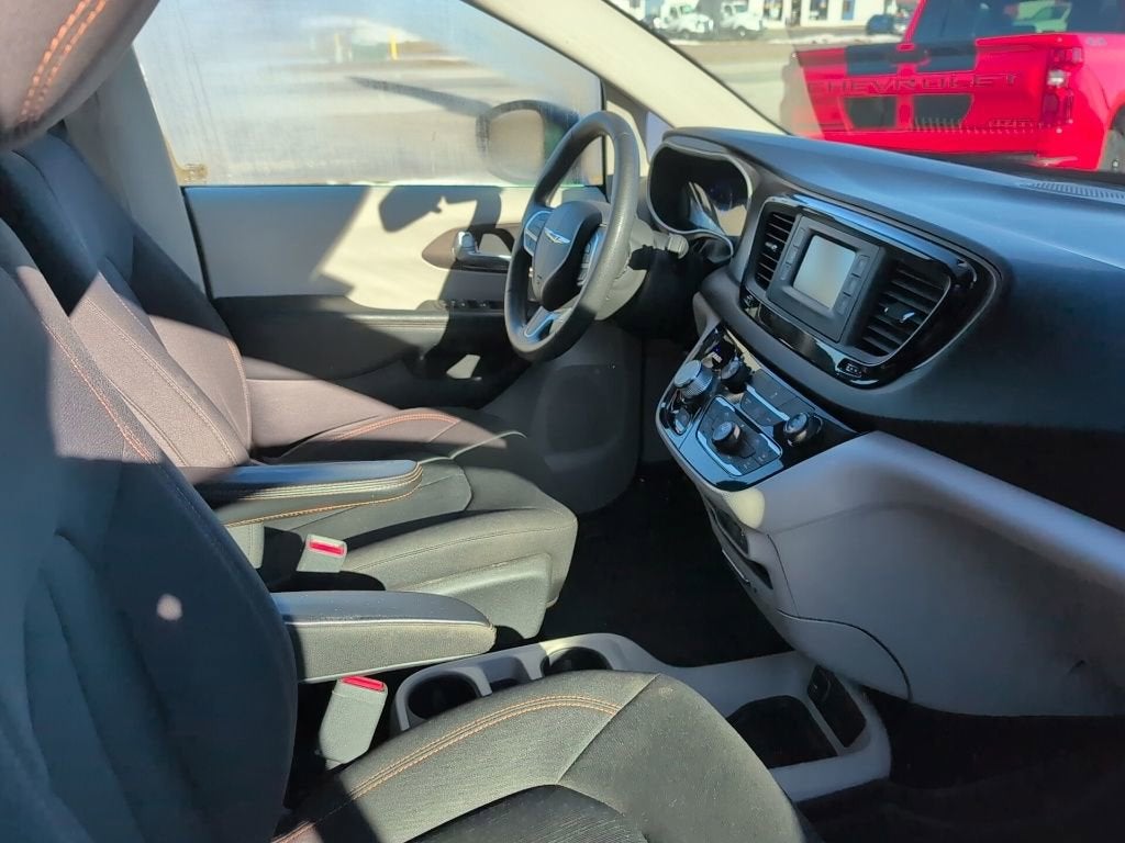 2017 Chrysler Pacifica LX