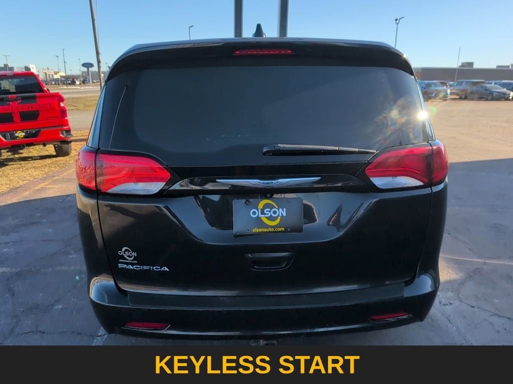 2017 Chrysler Pacifica LX