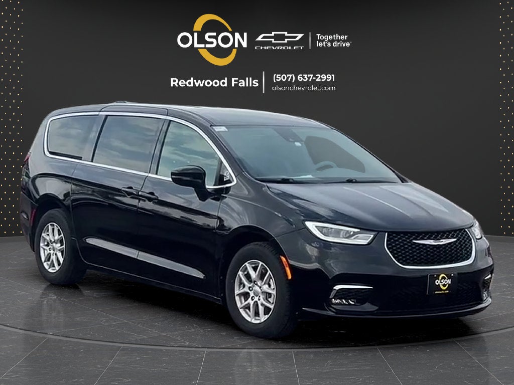 2024 Chrysler Pacifica Touring