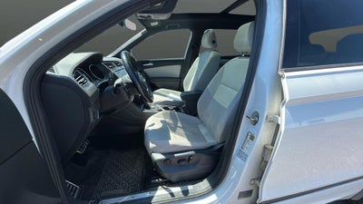 2021 Volkswagen Tiguan 2.0T SE R-Line Black