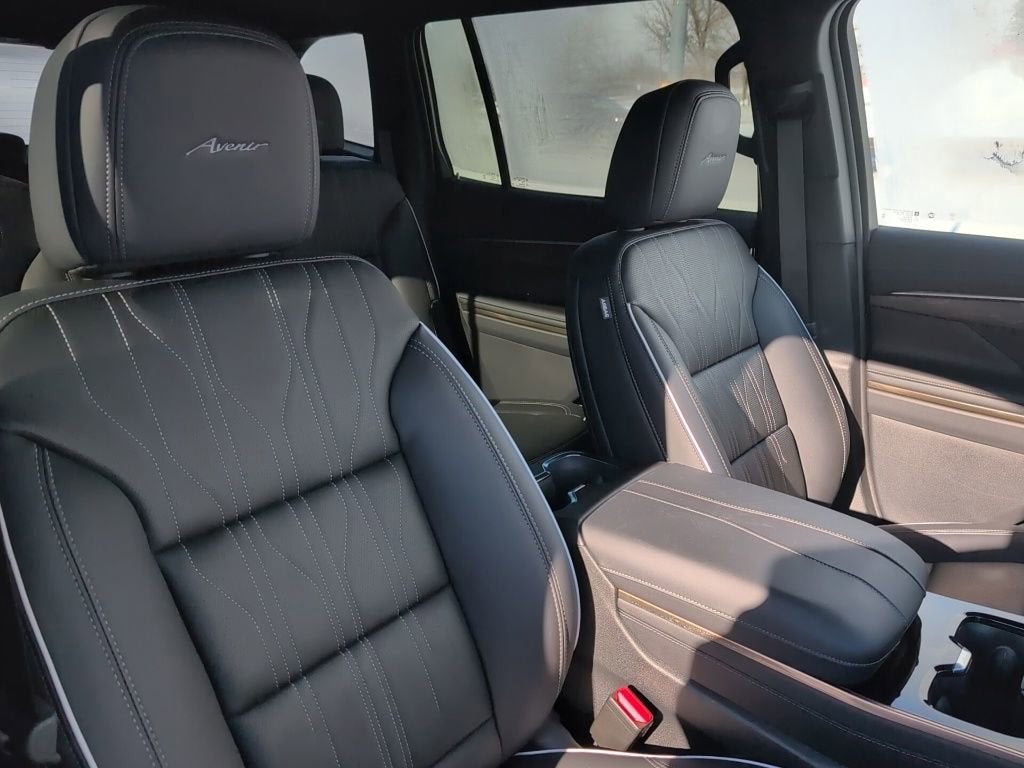 2025 Buick Enclave Avenir