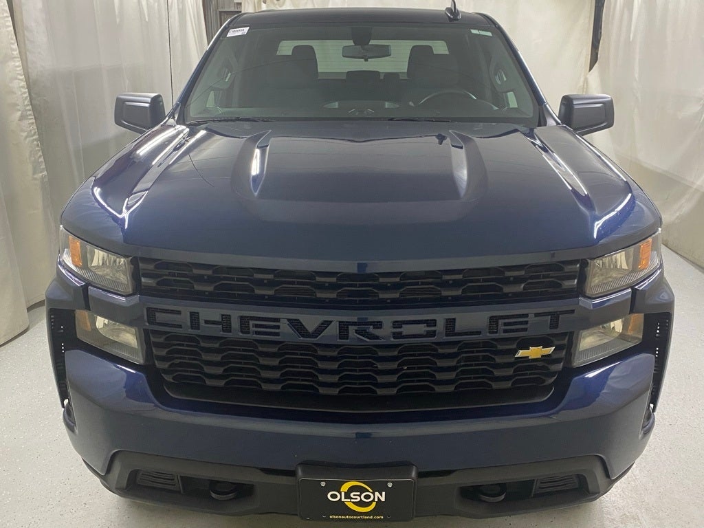 Used 2021 Chevrolet Silverado 1500 Custom with VIN 3GCPYBEH6MG186548 for sale in Redwood Falls, Minnesota