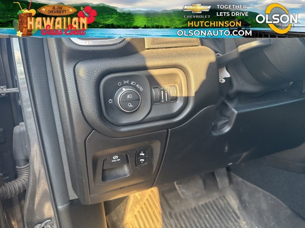 2019 RAM 1500 Laramie Crew Cab 4x4 6'4" Box