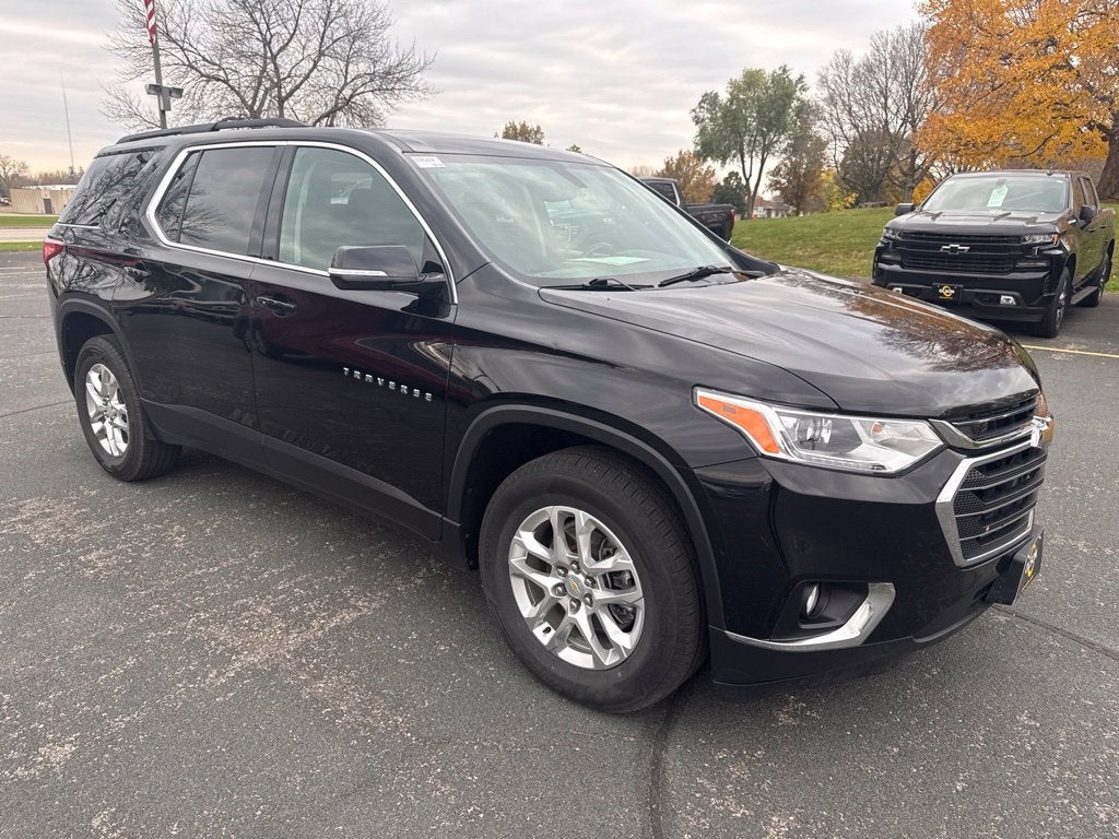 2020 Chevrolet Traverse LT Cloth