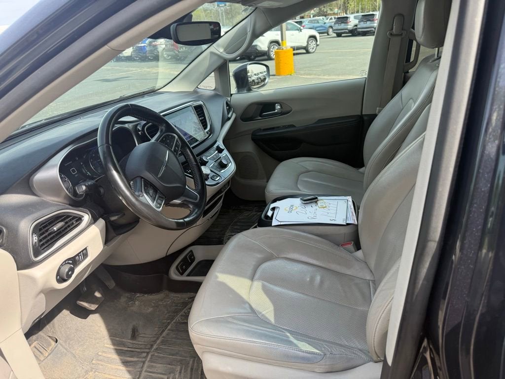 2021 Chrysler Pacifica Touring L