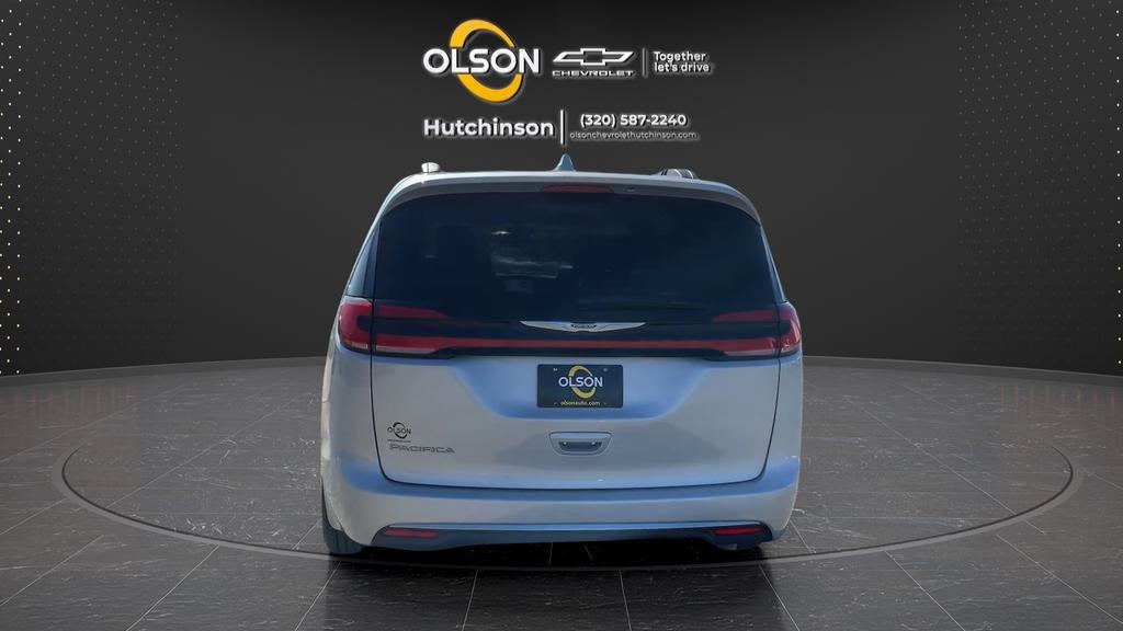 2022 Chrysler Pacifica Touring L