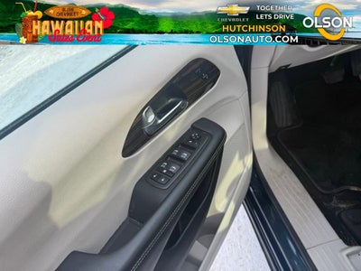 2023 Chrysler Pacifica Hybrid Limited