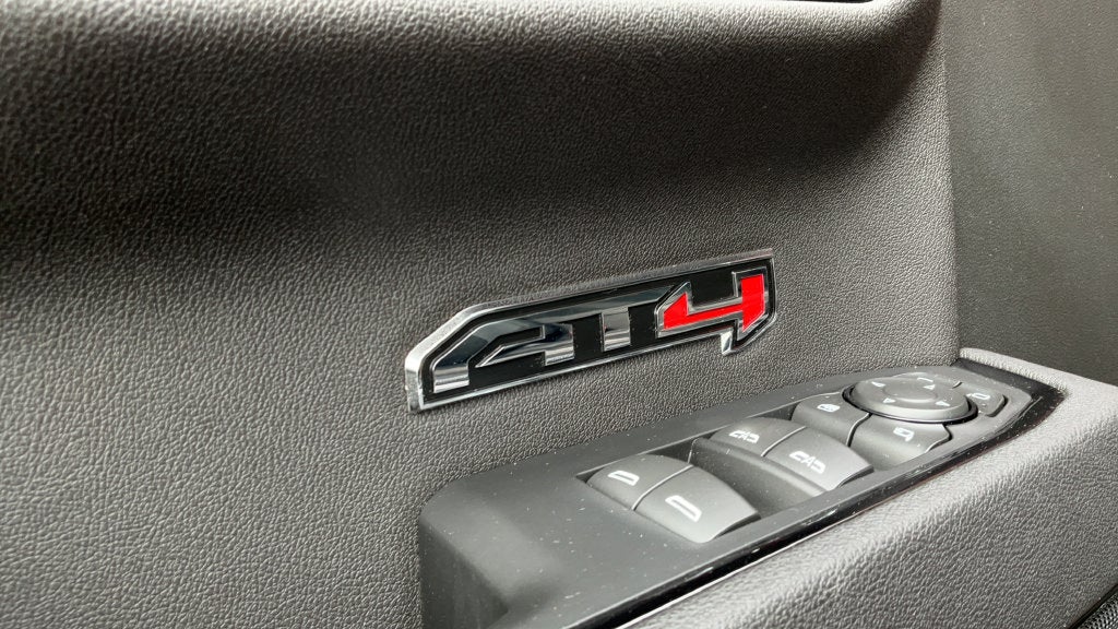 2025 GMC Sierra 1500 AT4