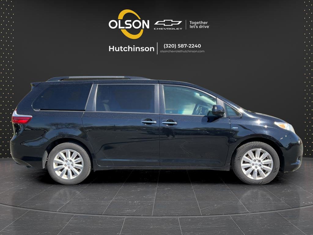2017 Toyota Sienna XLE 7 Passenger