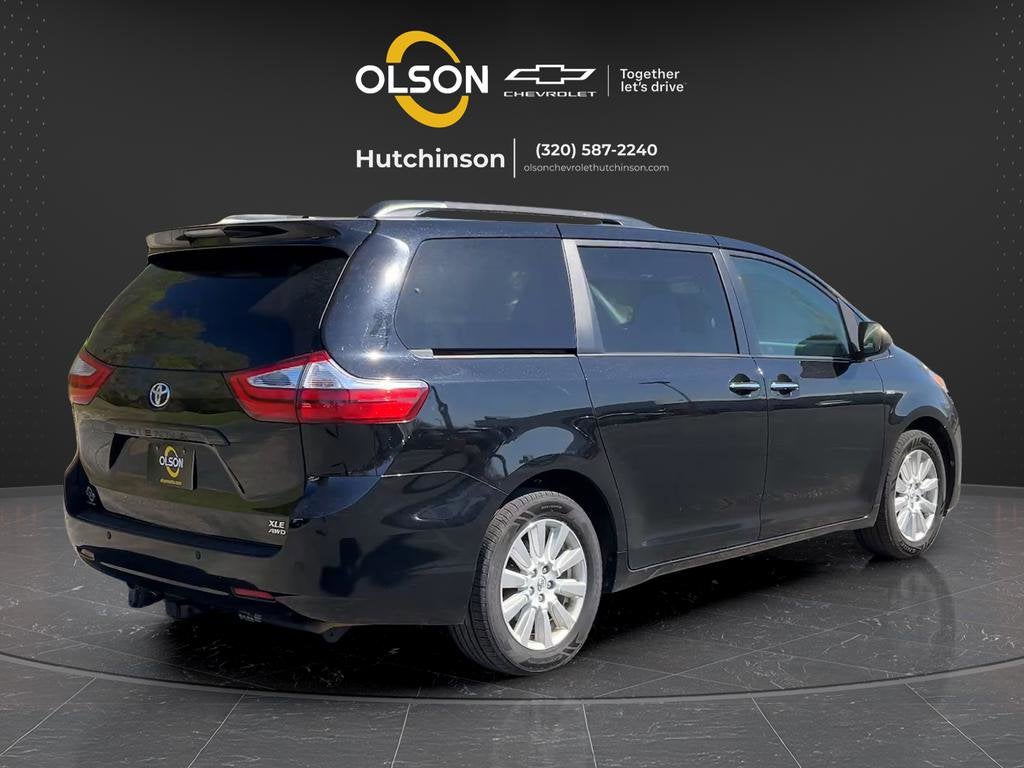 2017 Toyota Sienna XLE 7 Passenger
