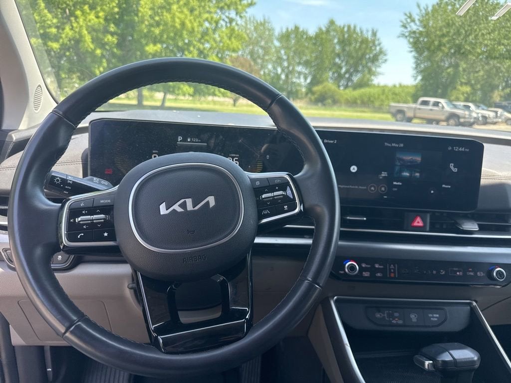 2025 Kia Carnival LXS